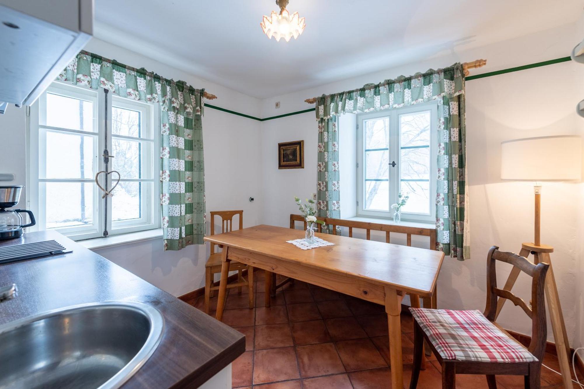 Apartament Schlossgaststatte Hohenberg Seeshaupt Zewnętrze zdjęcie
