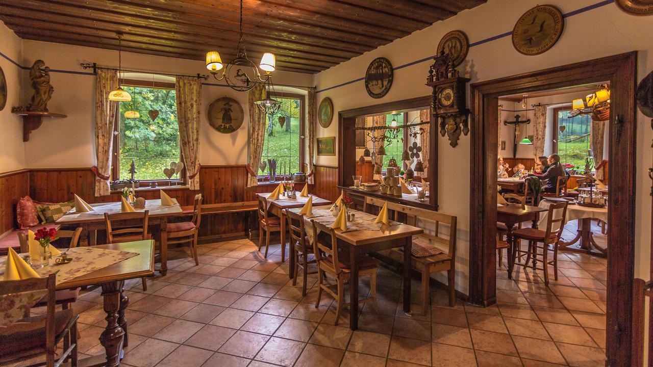 Apartament Schlossgaststatte Hohenberg Seeshaupt Zewnętrze zdjęcie